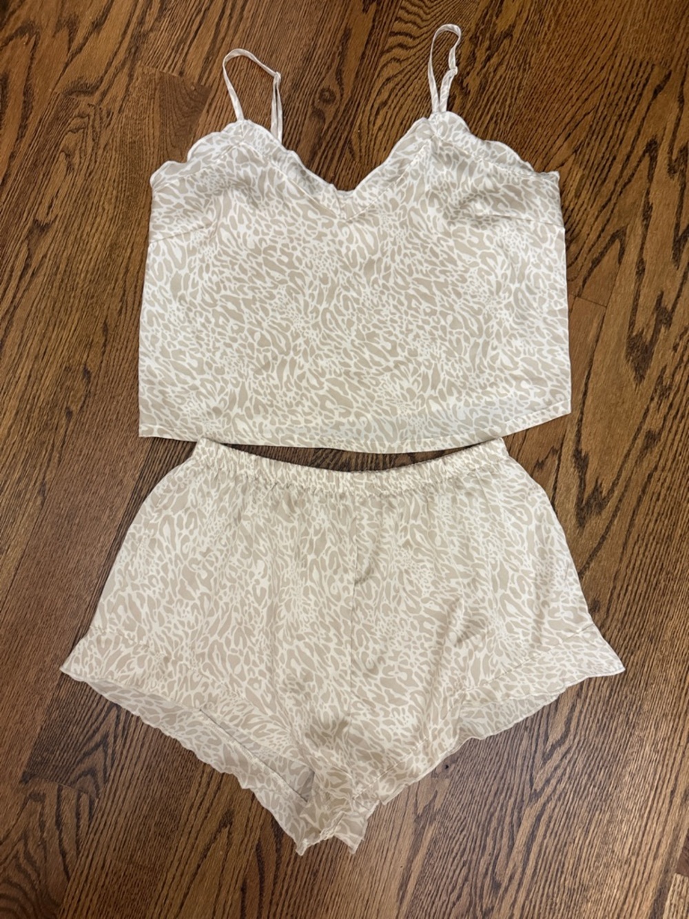 Women's Cream Printed Satin Cami & Shorts Sleep Set size M